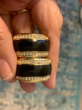 Christian Dior vintage clip Gold-Tone Black Enamel Hoop Earrings gorgeous!